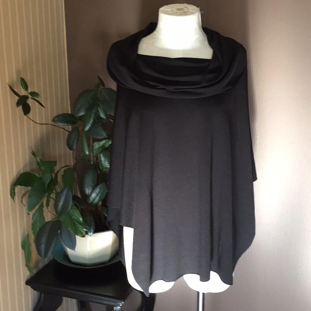 Black poncho shale‎ cowl neck os